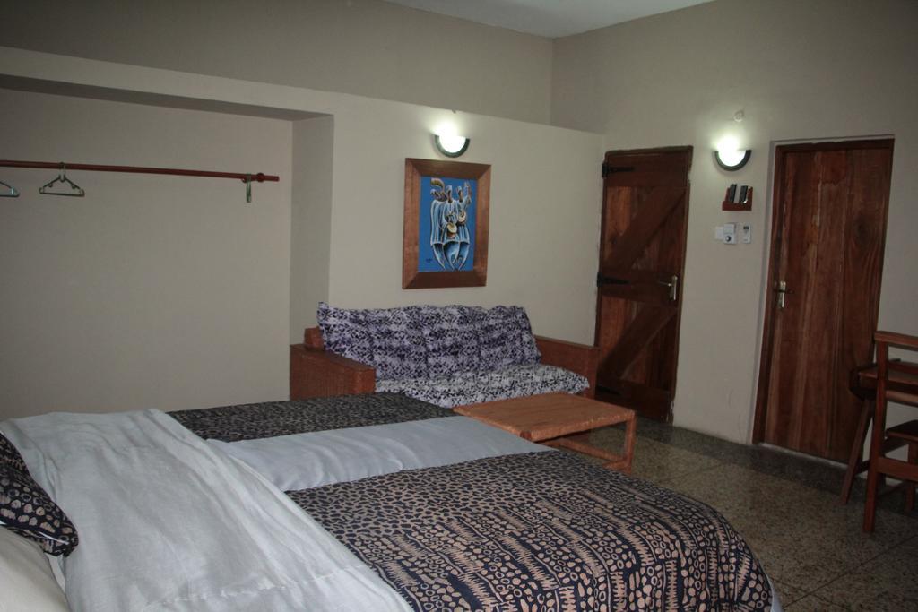 The Sleepy Hippo Hotel Акра Екстериор снимка
