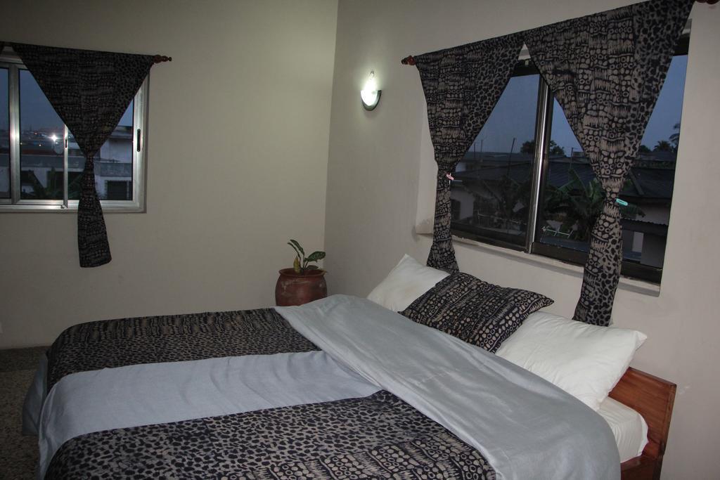 The Sleepy Hippo Hotel Акра Екстериор снимка
