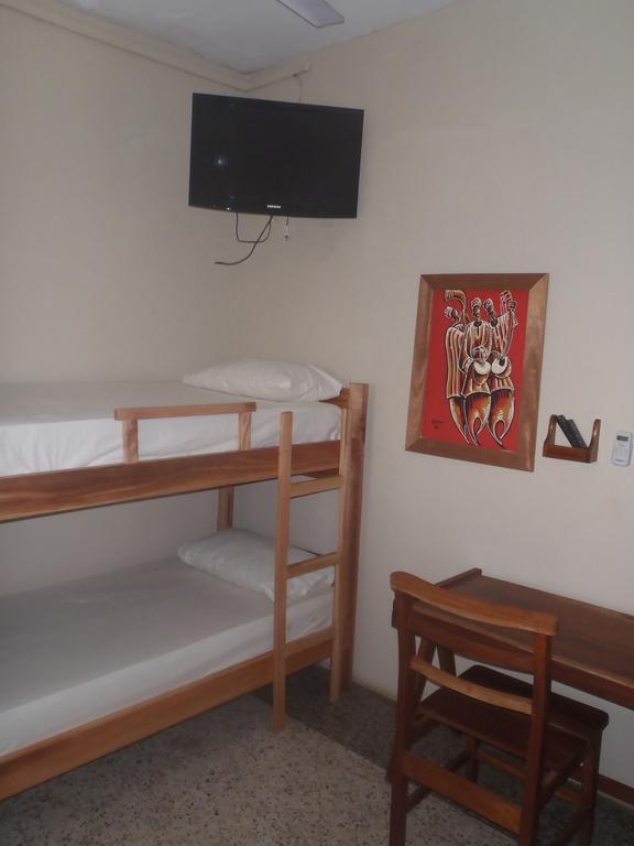 The Sleepy Hippo Hotel Акра Екстериор снимка